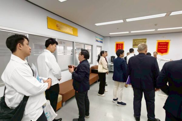 LINE_ALBUM_16-10-68 ประชุมหารือแนวทางการจัดการศึกษา_251017_57